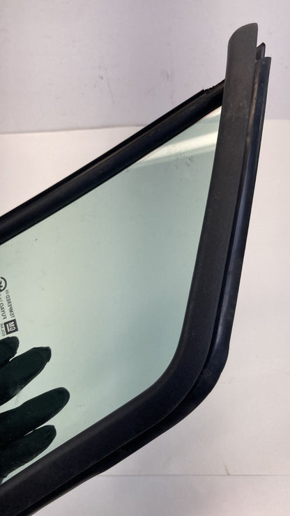 2013-2016 Chevrolet Spark Front Door Left Driver Vent Window Glass OEM