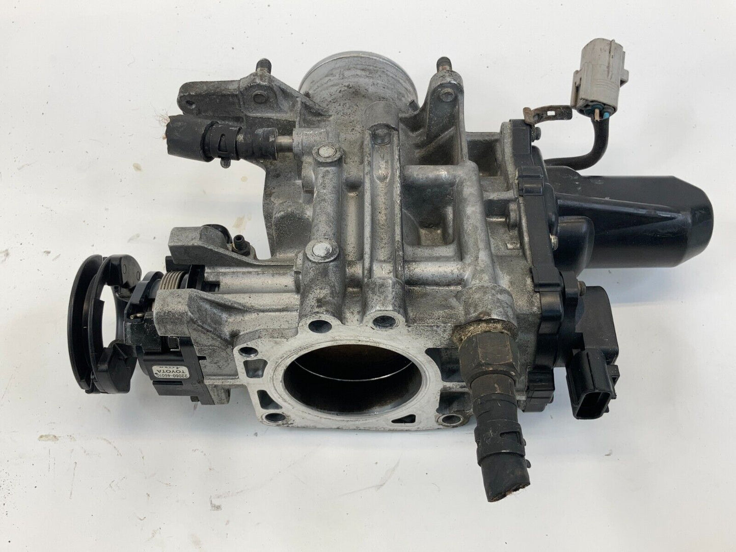 1998-2000 Lexus GS300 GS 300 3.0L L6 AT Throttle Body Throttle Valve 22030-46150