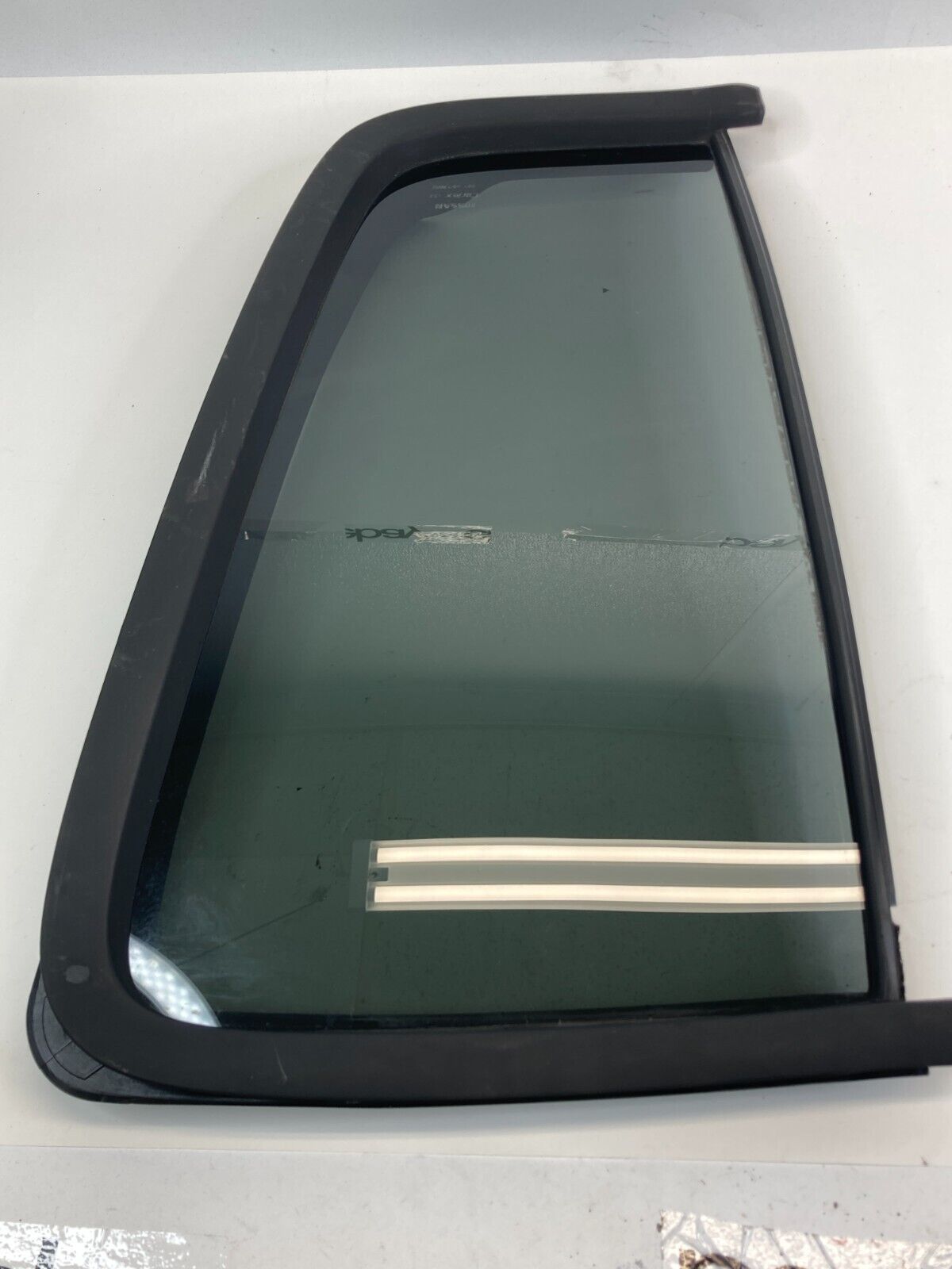 05-09 Nissan Pathfinder Rear Left Door Fixed Quarter Window Glass 82273-EA500