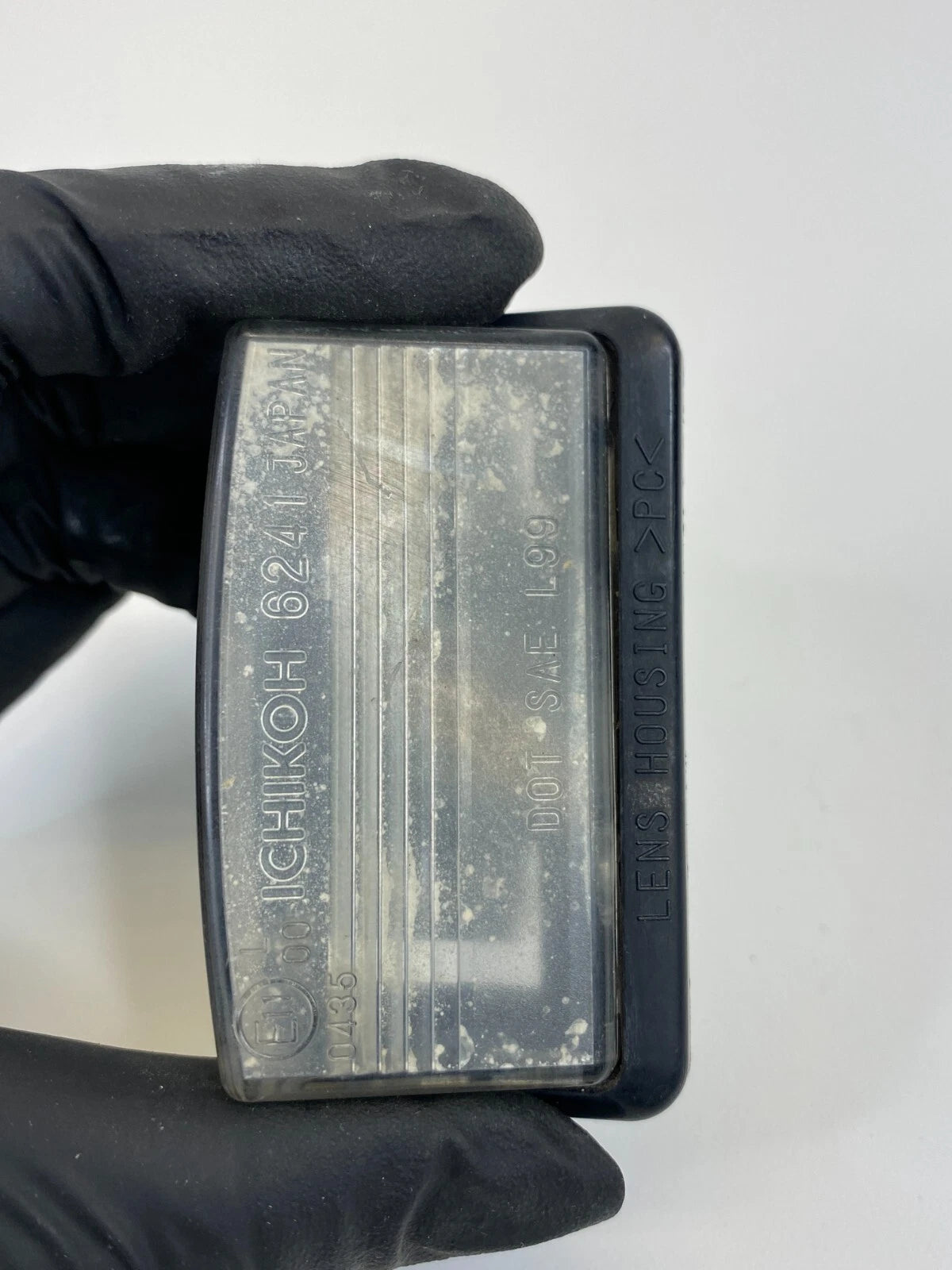 2006-2010 INFINITI M35 M45 REAR TRUNK LICENSE PLATE LIGHT LAMP E11000435 OEM