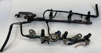 2004-2006 Nissan Altima 3.5L V6 A/T Engine Fuel Injection Rail W/ Injectors Assy