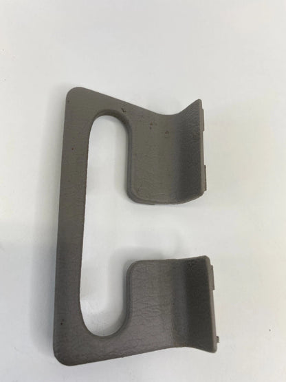 2001-2005 TOYOTA SEQUOIA FRONT RIGHT SEAT CUSHION BUCKLE COVER 72992-0C020 OEM