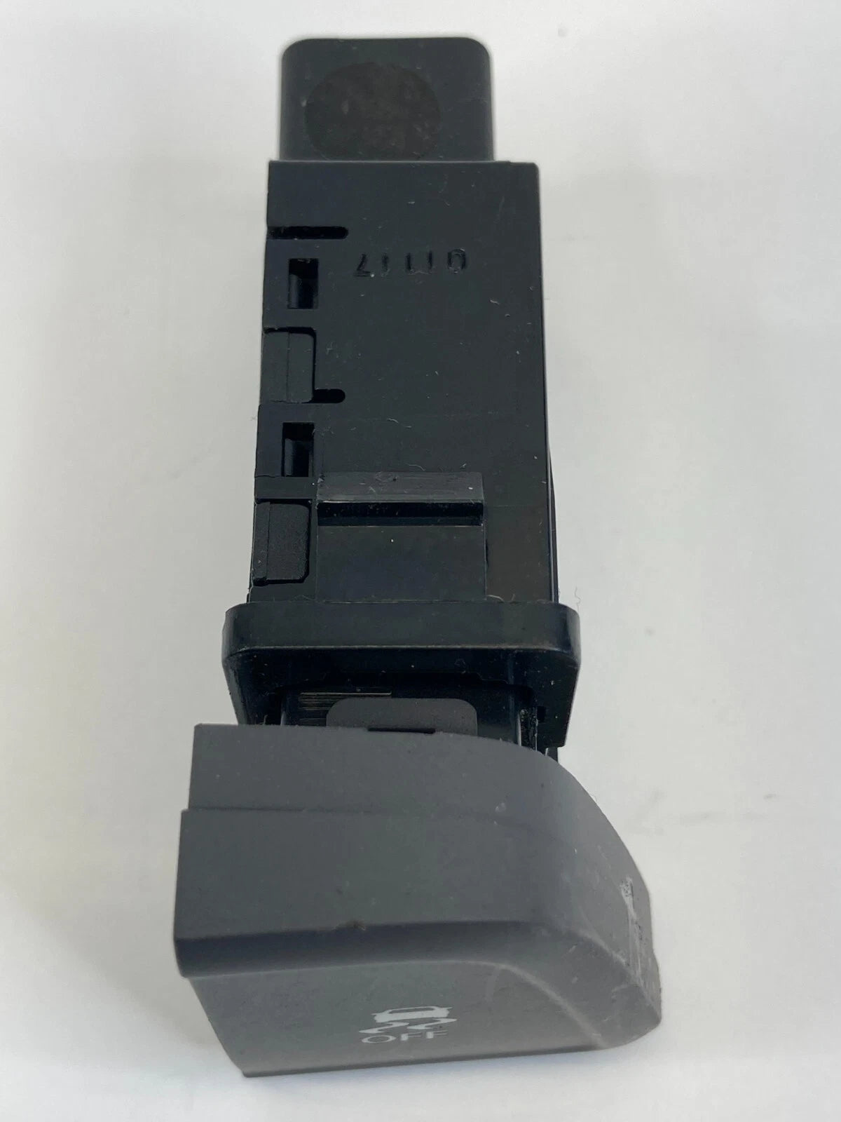 2011-2013 HYUNDAI ELANTRA 1.8L LEFT DASH STAB TRACTION BUTTON SWITCH 202007239
