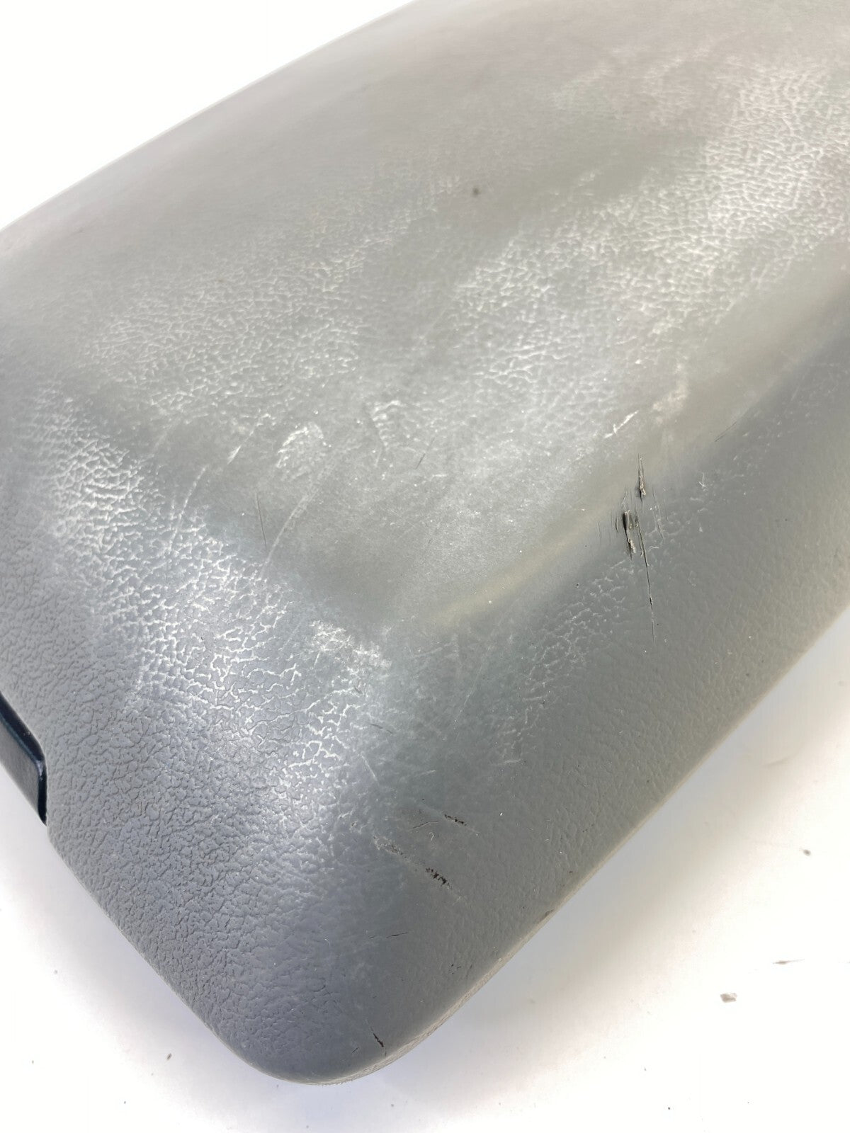 2005-2007 Dodge Magnum Center Console Lid Armrest Arm Rest 1057280BD5AB OEM