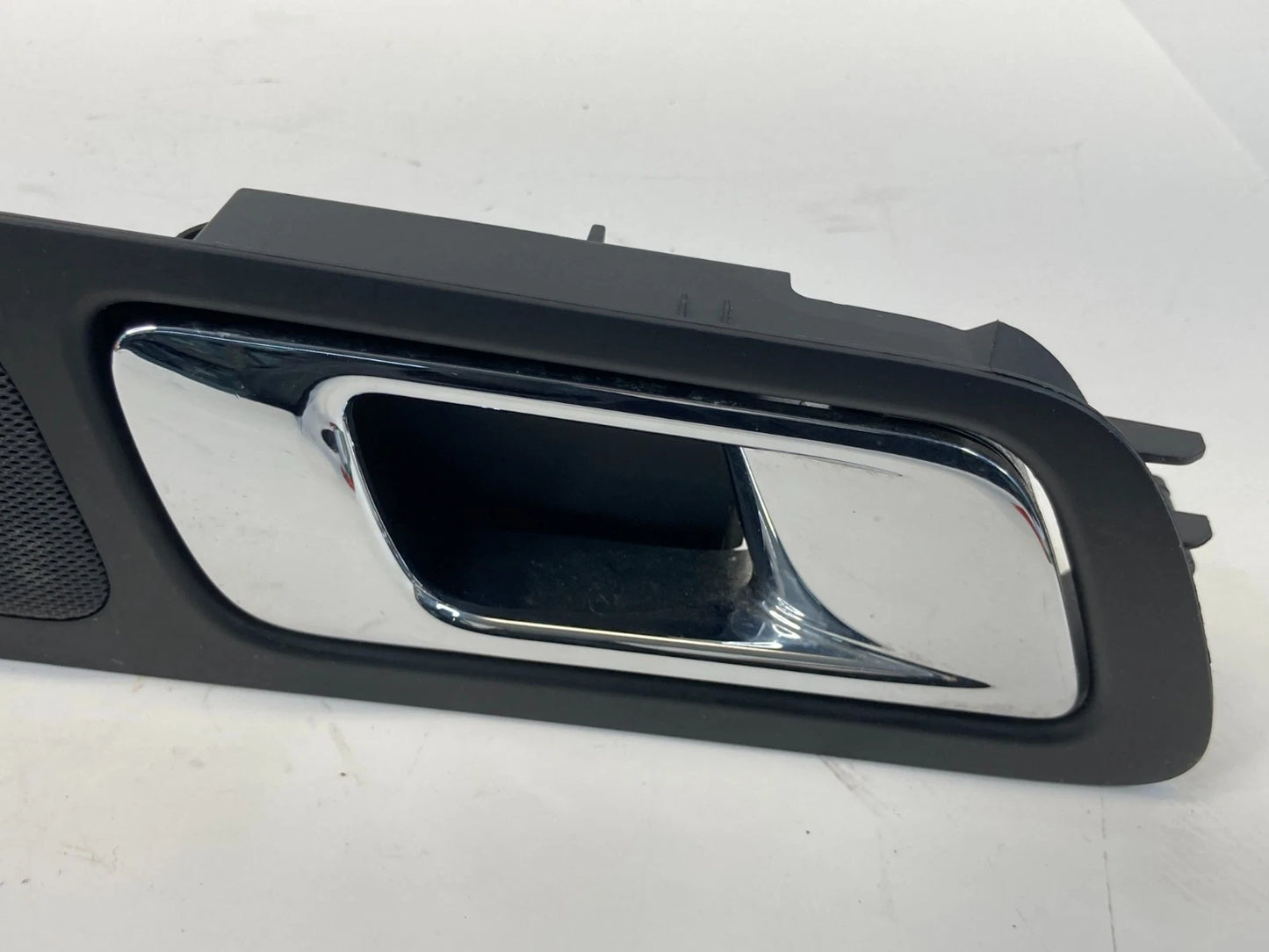 11-15 FORD EXPLORER 13-19 INTERCEPTOR SUV FRONT RIGHT INTERIOR DOOR HANDLE OEM