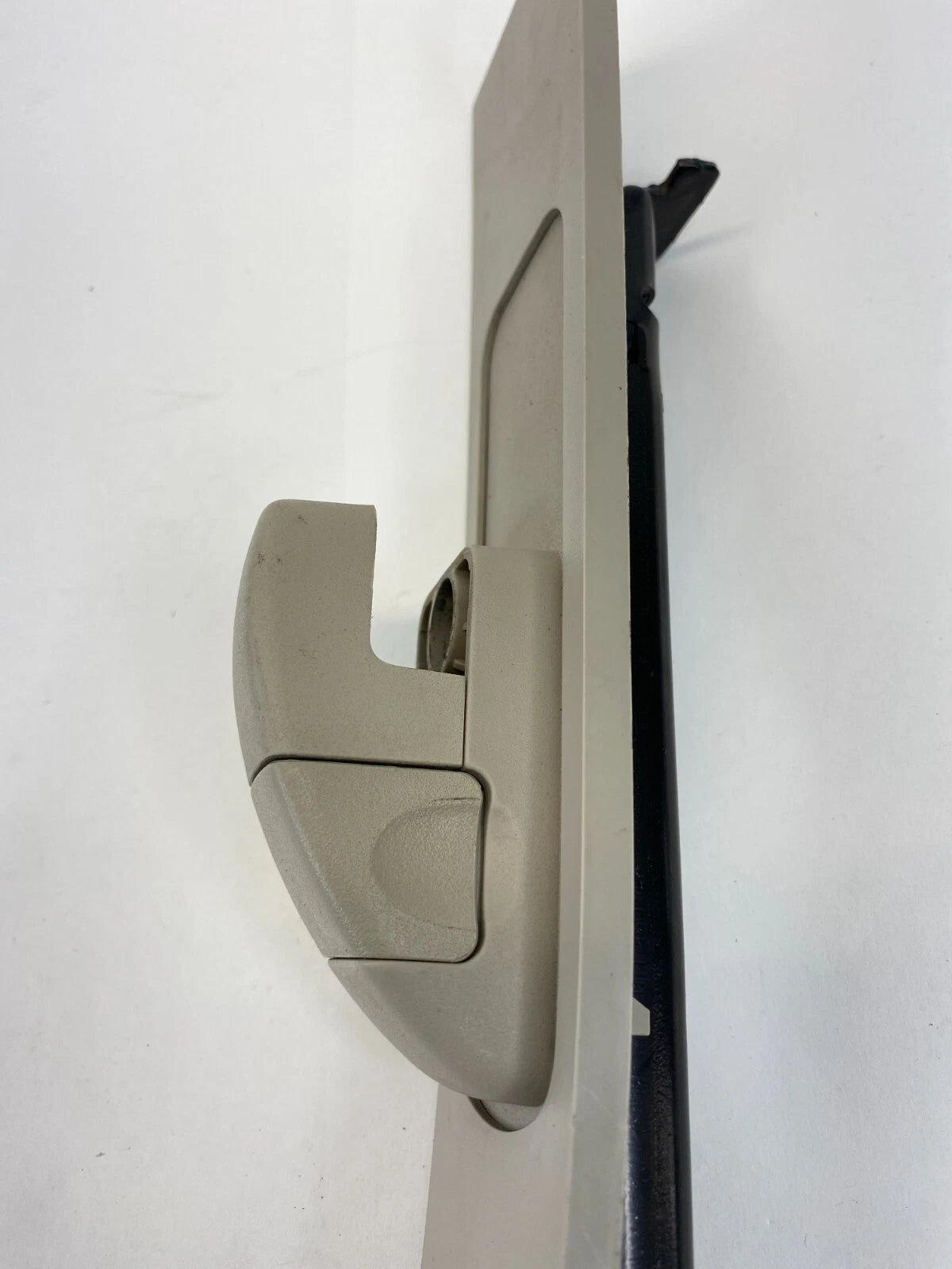 2014-2019 FORD FIESTA FRONT LEFT SEAT BELT HEIGHT ADJUSTER ASSEMBLY 34062335 OEM