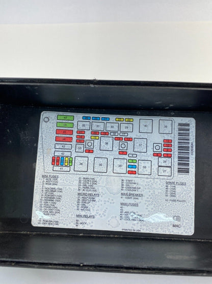 2001-2003 Cadillac DeVille Engine Compartment Wire Junction Block Fuse Cap Lid
