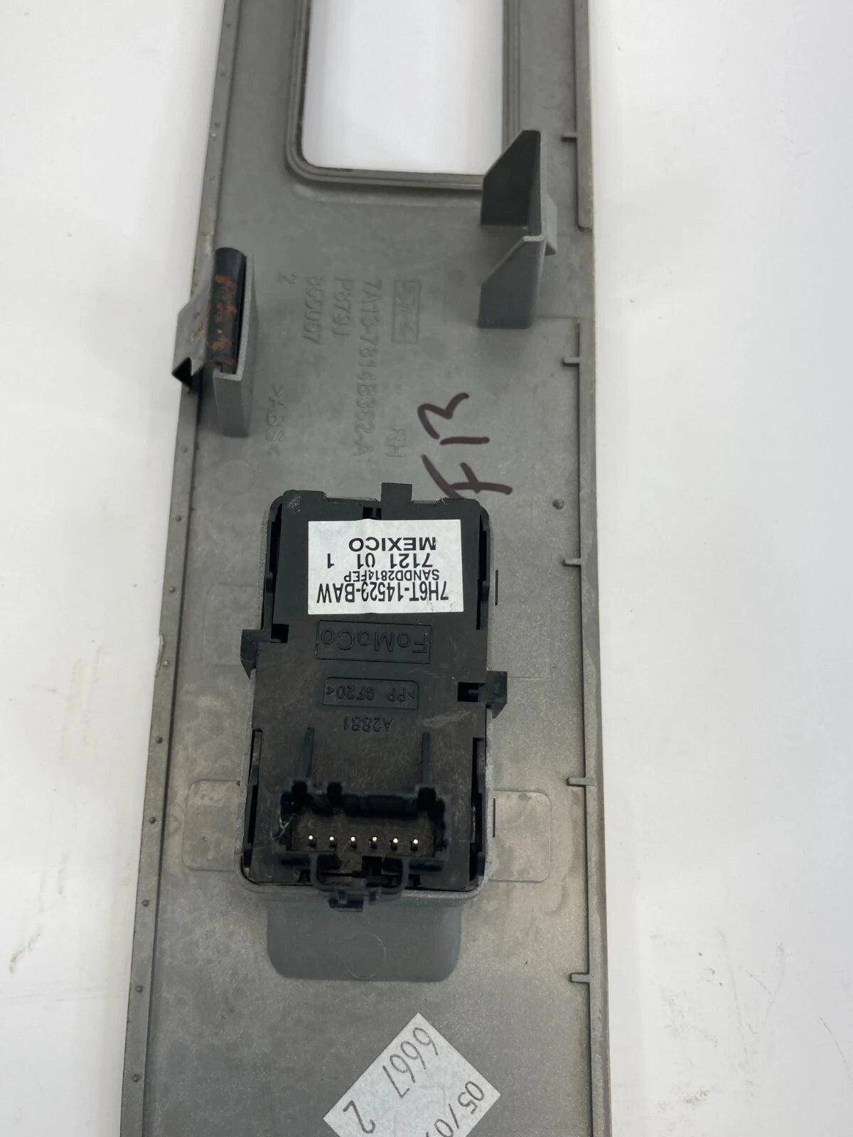 2007-2010 LINCOLN MKX FRONT RIGHT DOOR WINDOW SWITCH W/ BEZEL 7A13-7814B362A OEM