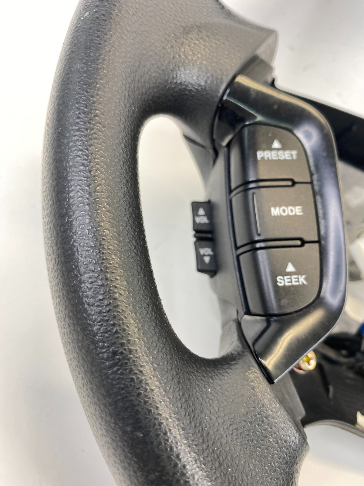 06-08 Kia Optima Left Driver Side Steering Wheel w/ Cruise Control Switch OEM