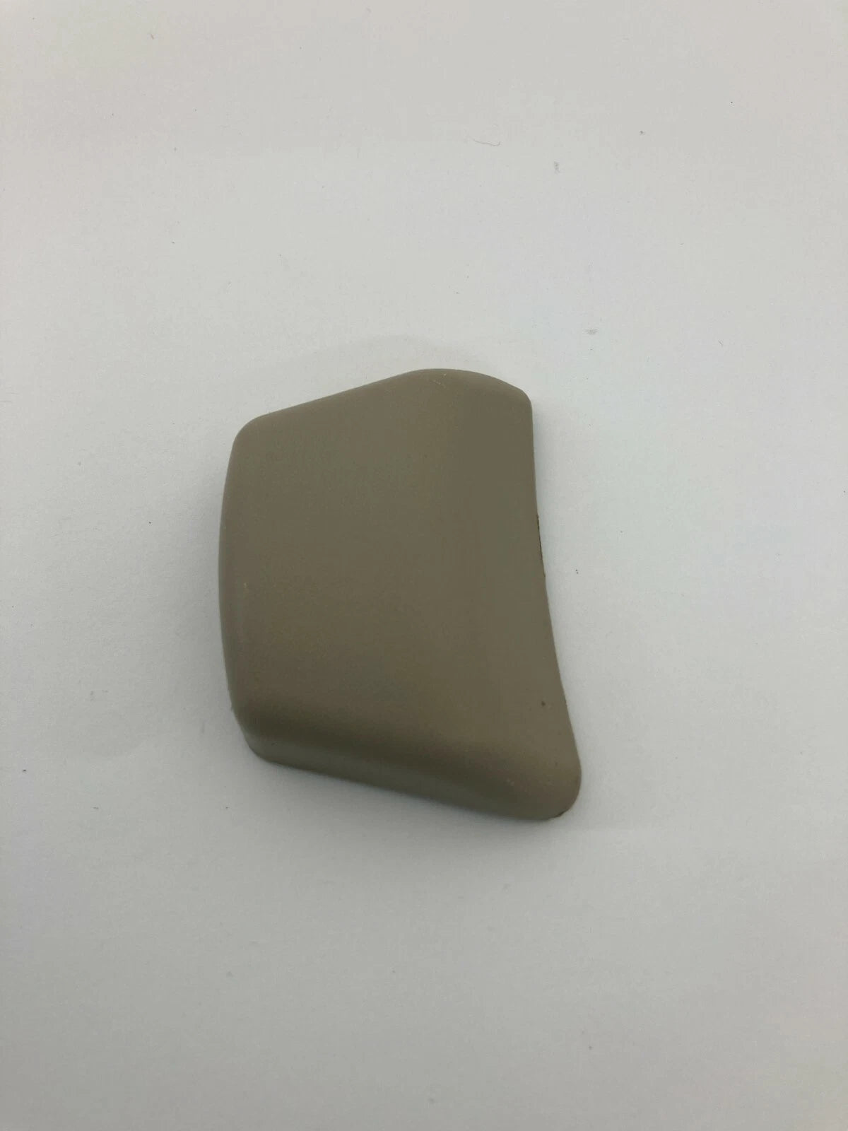 2000-2004 TOYOTA AVALON FRONT SEAT SIDE TRACK END COVER BEZEL 72123-AC020