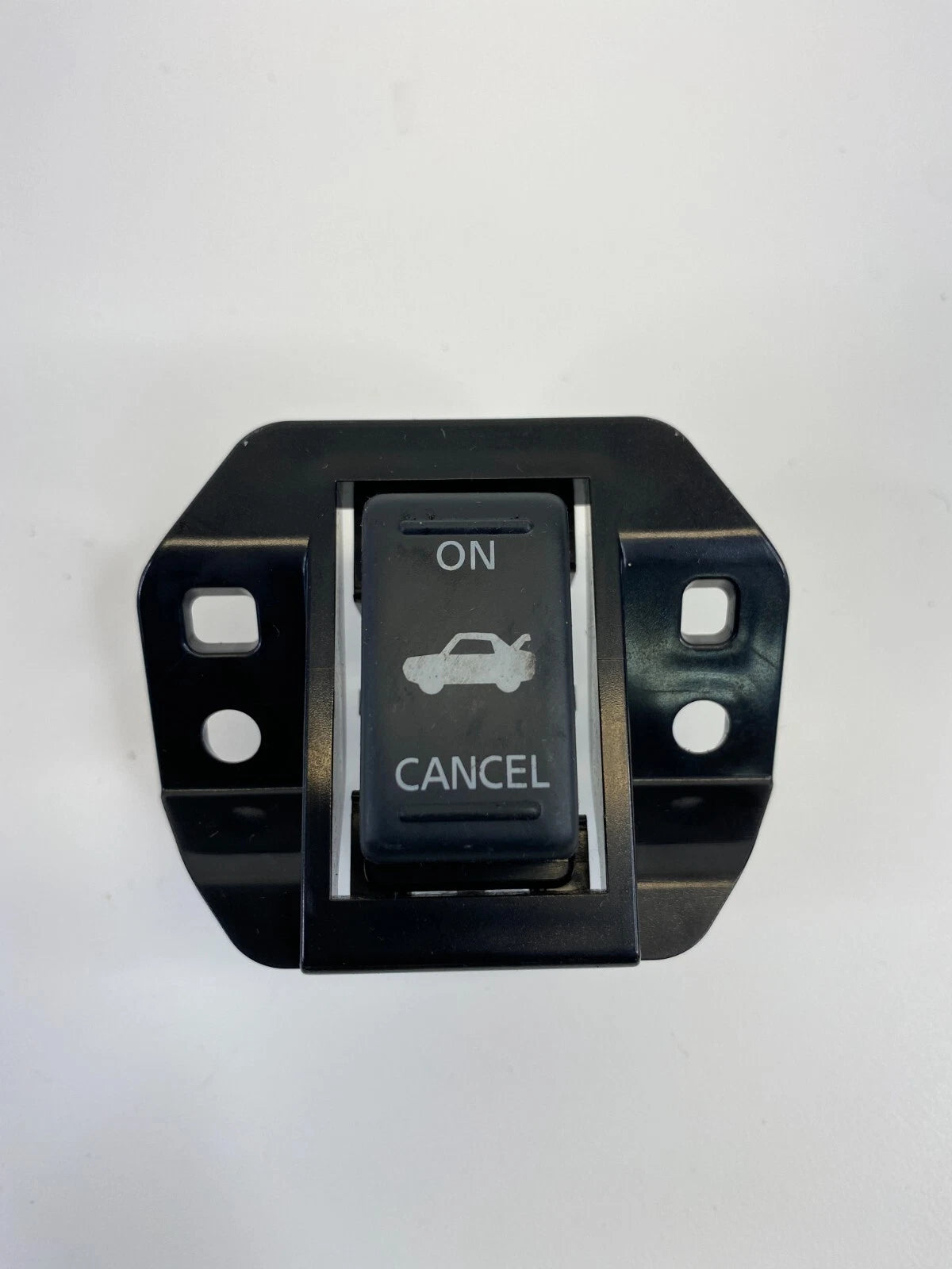 2006 07 08 09 2010 INFINITI M35 M45 TRUNK LID ON CANCEL OPEN LOCK CONTROL SWITCH