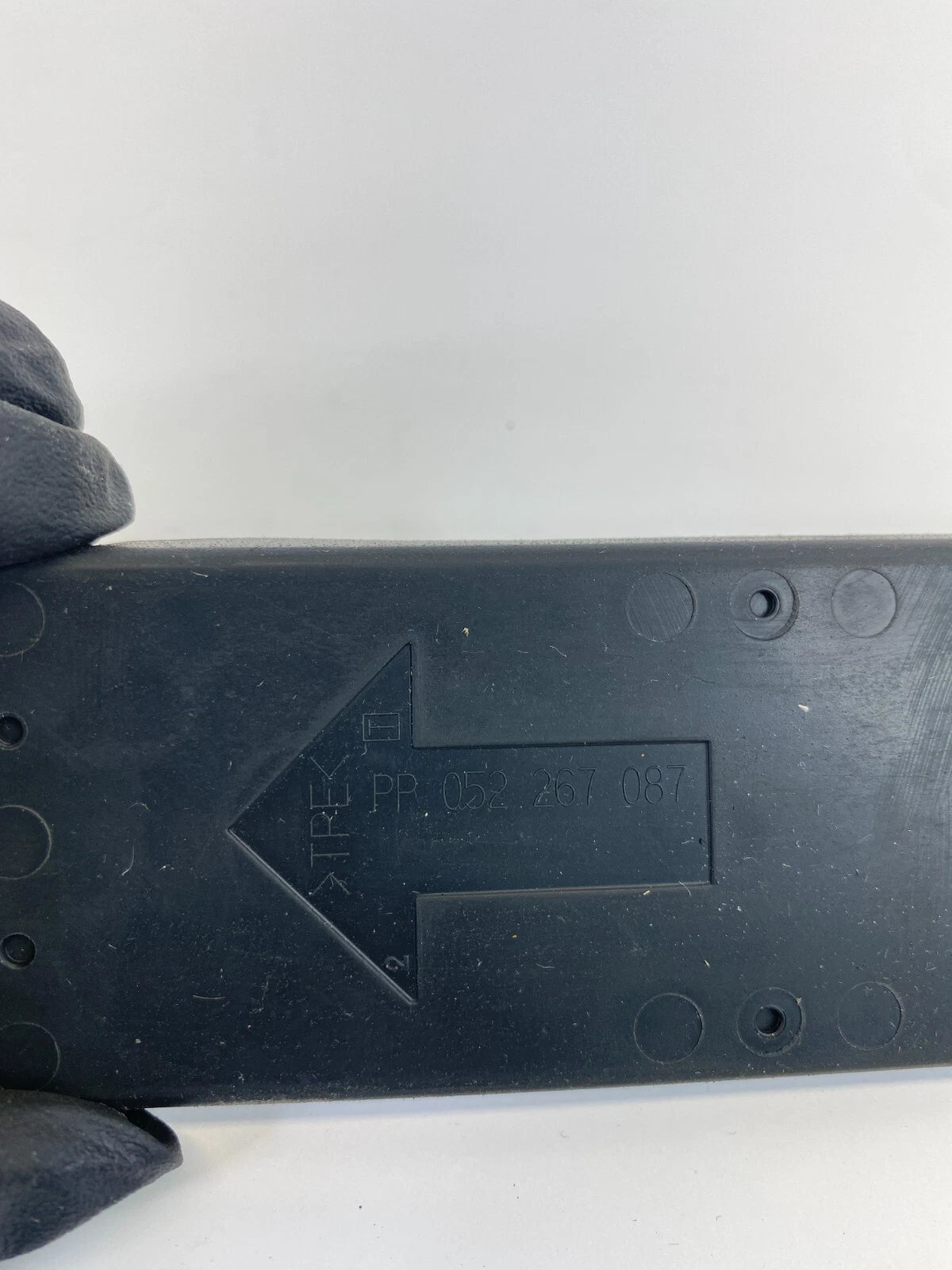 2005 2006 2007 JEEP GRAND CHEROKEE FRONT MAT RUBBER INSERT 052267082
