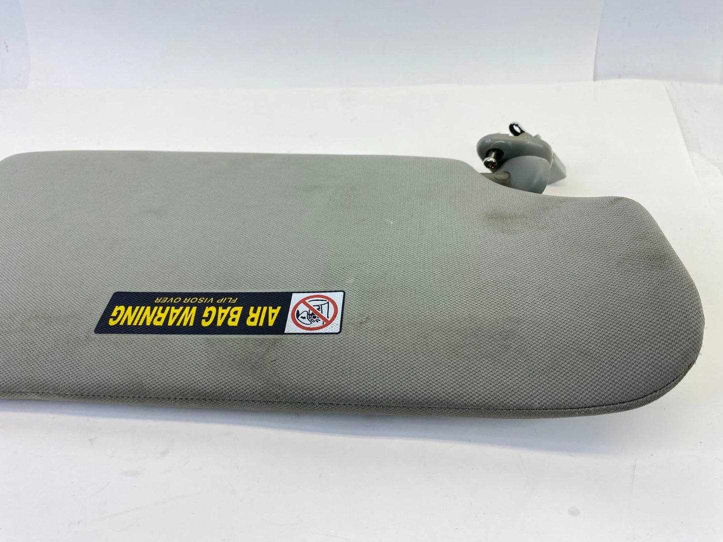 2005-2010 HONDA ODYSSEY LEFT DRIVER SIDE SUNVISOR SUN VISOR SHADE W/ LIGHT OEM