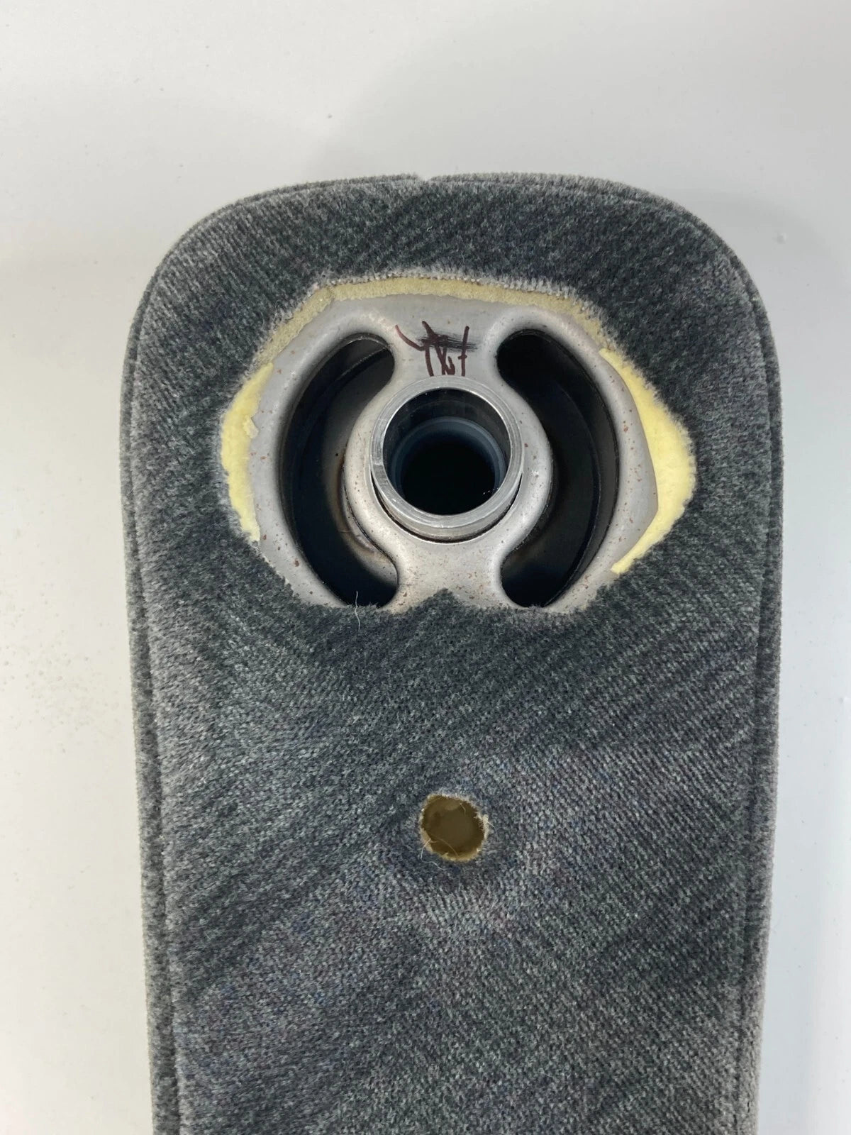 2002-2004 HONDA CR-V FRONT RIGHT PASSENGER SIDE SEAT ARMREST ARM REST ASSY OEM