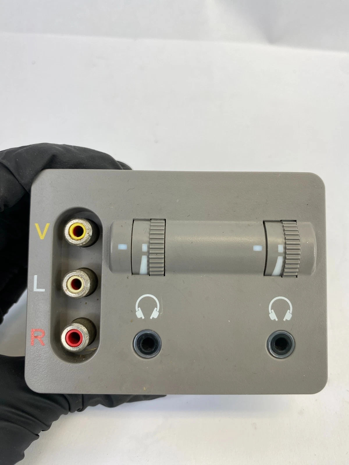 2011-2017 HONDA ODYSSEY VLR TV INPUT AUDIO HEADPHONE JACK SOCKET M45519 OEM