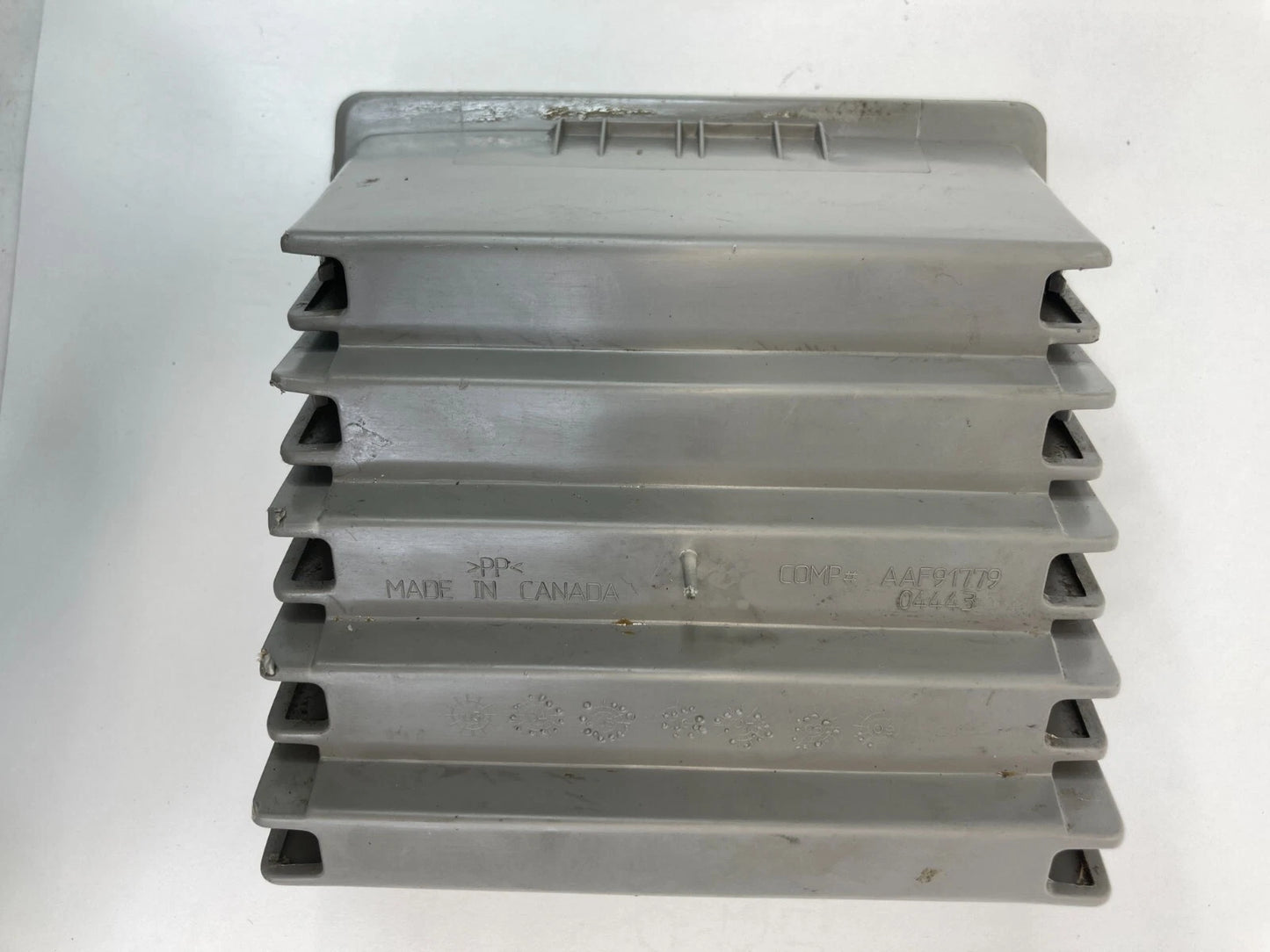 2007-2009 CHEVROLET EQUINOX CENTER CONSOLE COMPARTMENT STORAGE TRAY INSERT OEM