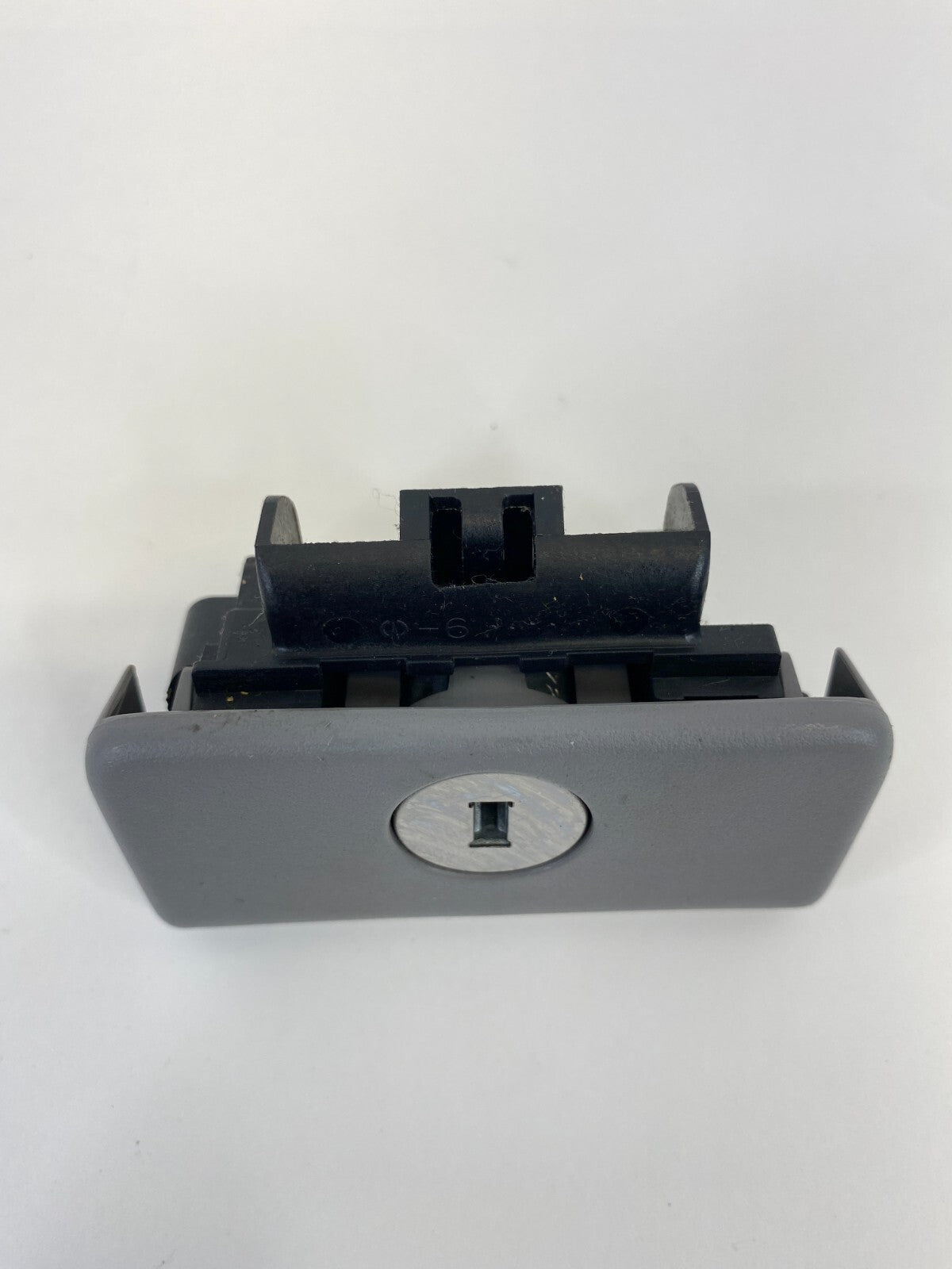 2002-2006 Toyota Camry Glove Box Storage Compartment Latch Lock Door Handle