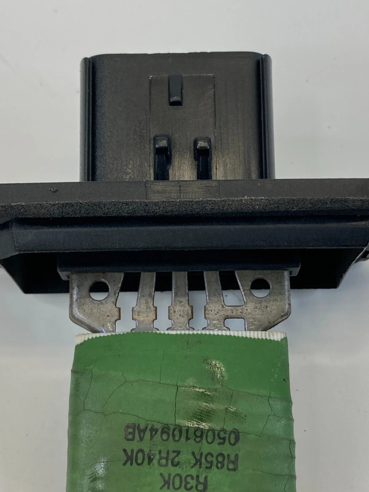 2005-2007 CHRYSLER 300 HEATER BLOWER MOTOR RESISTOR SENSOR UNIT 5061094AB OEM