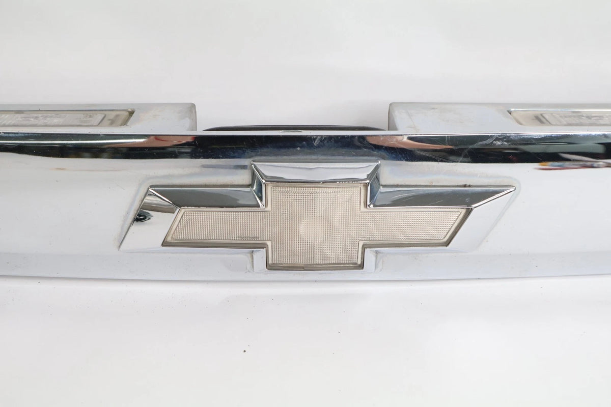 2010-2015 CHEVY EQUINOX TRUNK LIFTGATE CHROME TRIM MOLDING W/O CAMERA 22869810