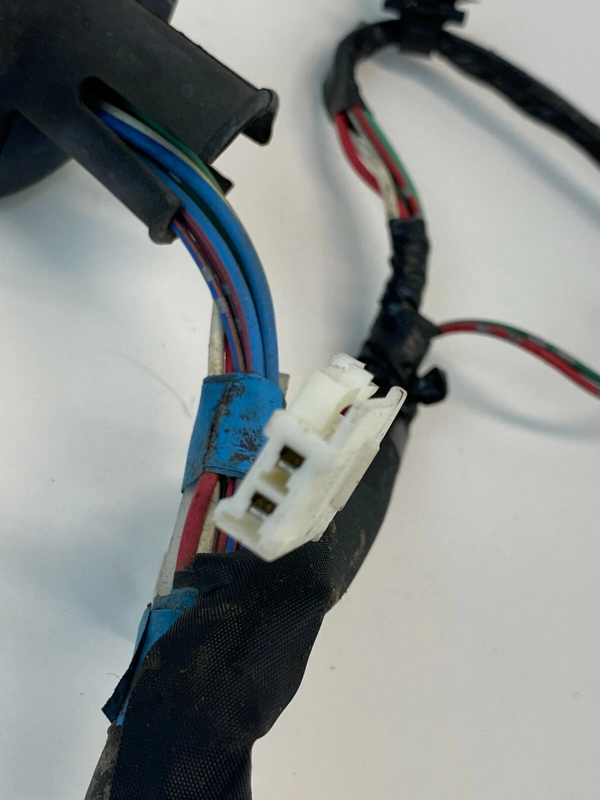2000-2004 TOYOTA AVALON REAR RIGHT SIDE DOOR WIRE WIRING HARNESS 82153-AC010 OEM