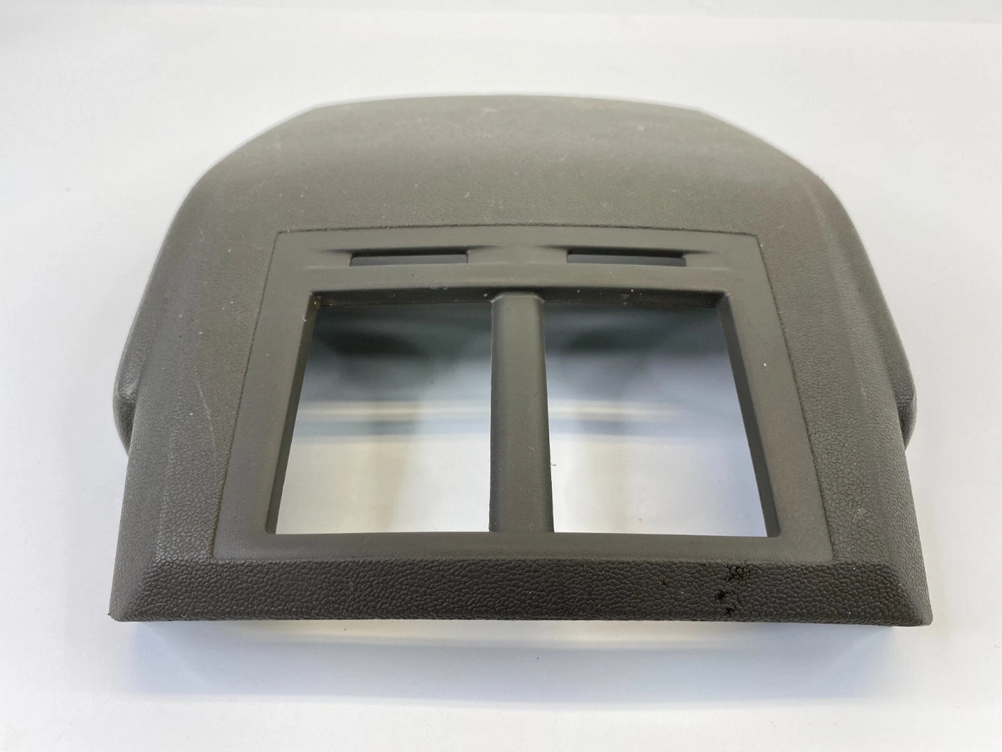 2008 CHRYSLER 300 REAR CENTER CONSOLE CAP END AC HEAT AIR VENT GRILLE BEZEL TRIM