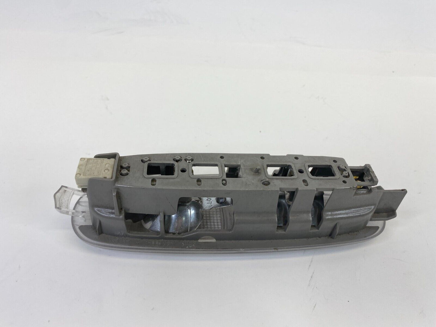 2002-2004 GMC Envoy XL Rear Door Roof Overhead Courtesy Dome Light Lamp 15007227