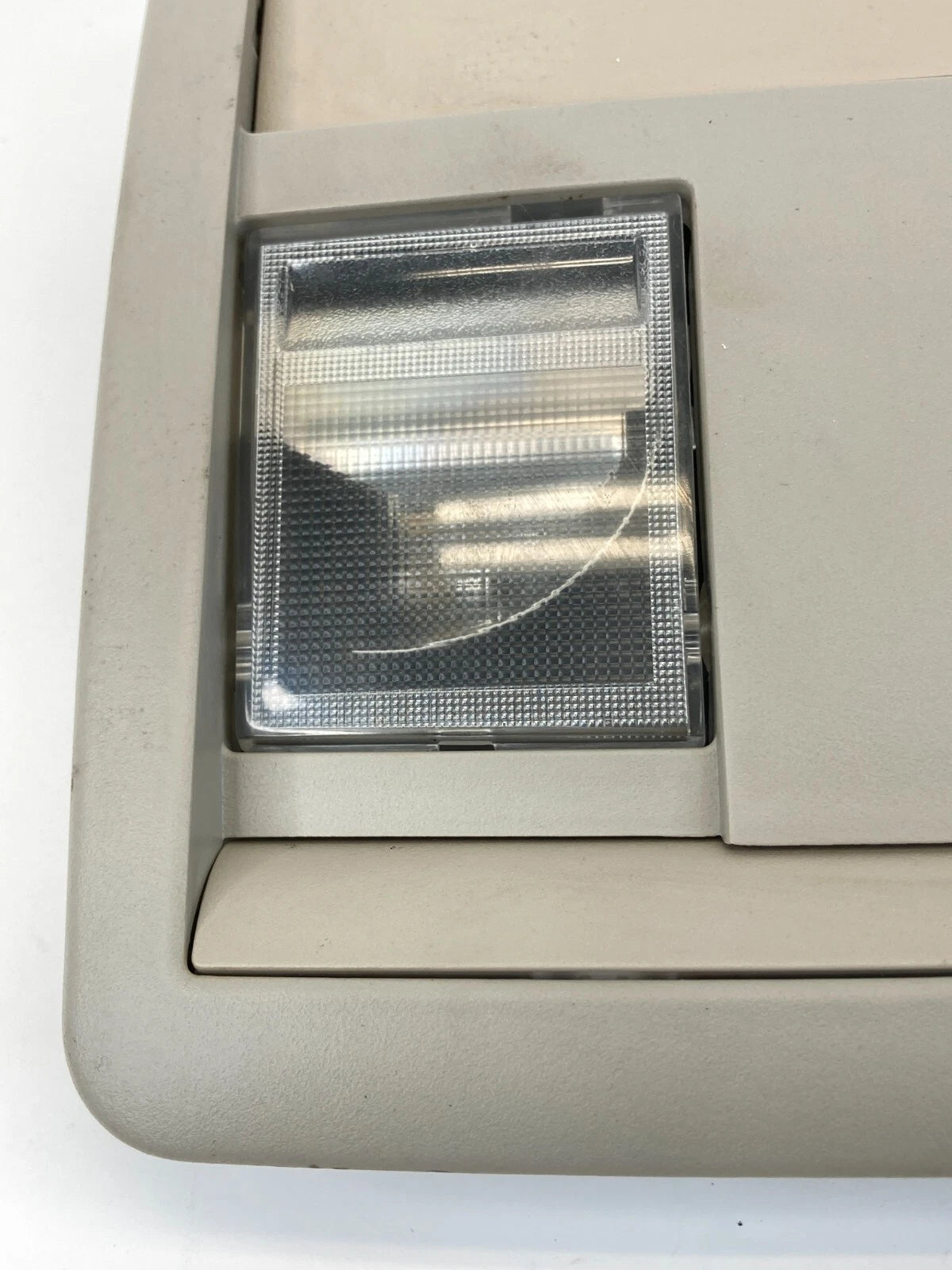 2005-2007 CHRYSLER 300 OVERHEAD CONSOLE LIGHT LAMP STORAGE 1109204-BD1 OEM