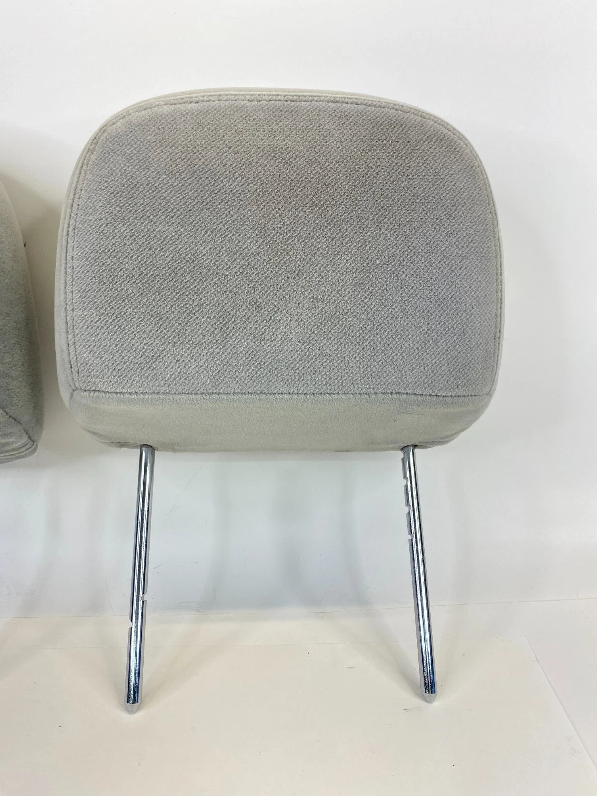 03-10 FORD CROWN VICTORIA FRONT LEFT & RIGHT SEAT HEADREST HEAD REST PAIR OEM