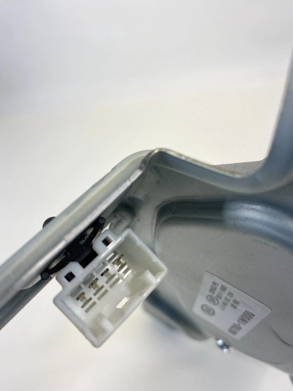 2012-2019 KIA RIO REAR WINDSHIELD WIPER MOTOR ASSEMBLY 98700-1W000 OEM