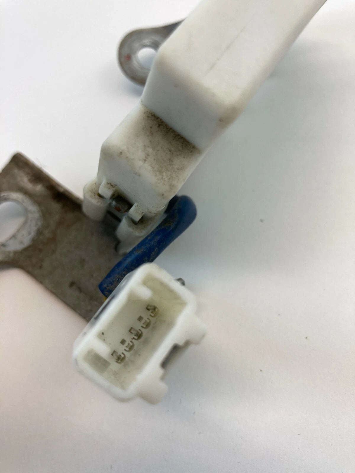 2004-2009 TOYOTA PRIUS INDOOR LOCK OSCILLATOR CONTROL MODULE 89992-47040 OEM