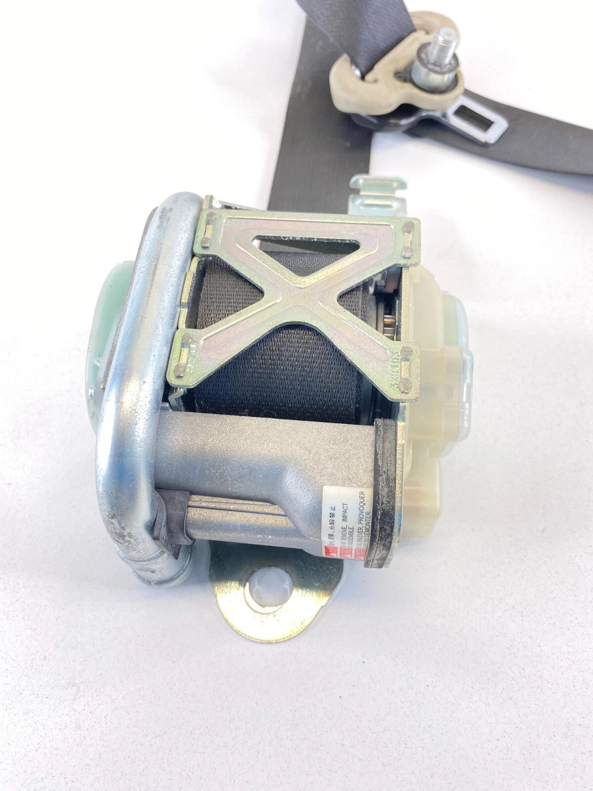2013-2018 FORD FOCUS FRONT RIGHT PASSENGER SEAT BELT RETRACTOR OEM 2031443-AE