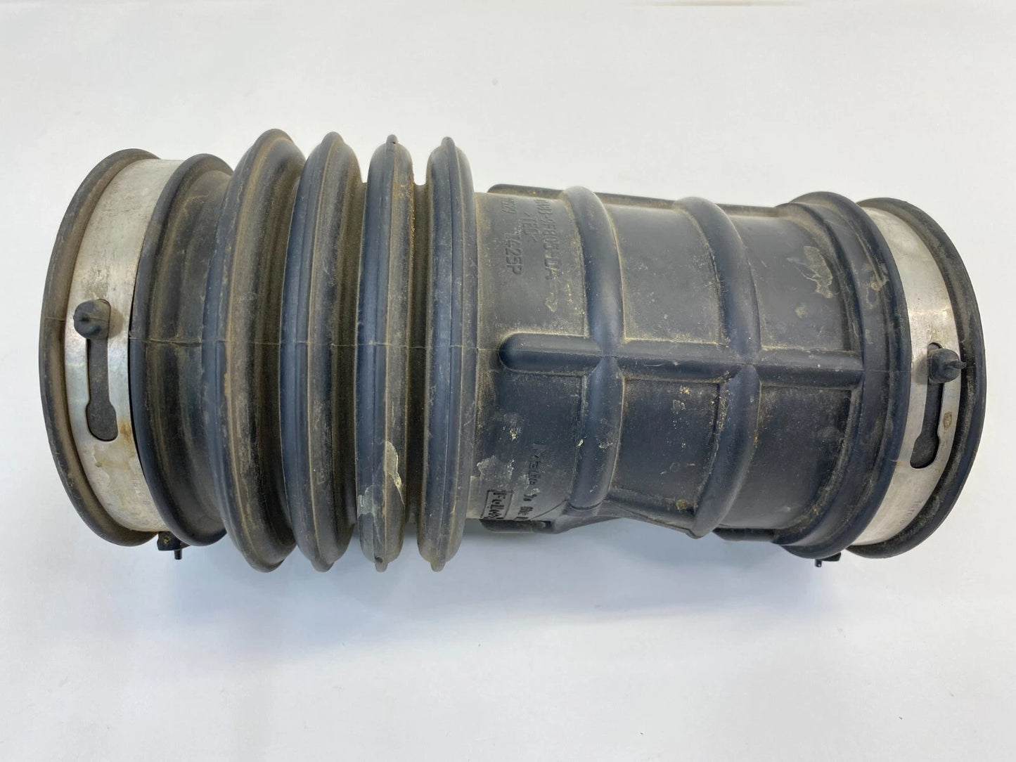 2013-2019 FORD EXPLORER 3.5L V6 ENGINE AIR CLEANER INTAKE HOSE DUCT TUBE OEM