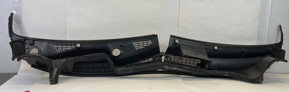 2007 HONDA FIT FRONT WINDSHIELD COWL TOP PANEL GRILLE 74220-SLN-A00 OEM