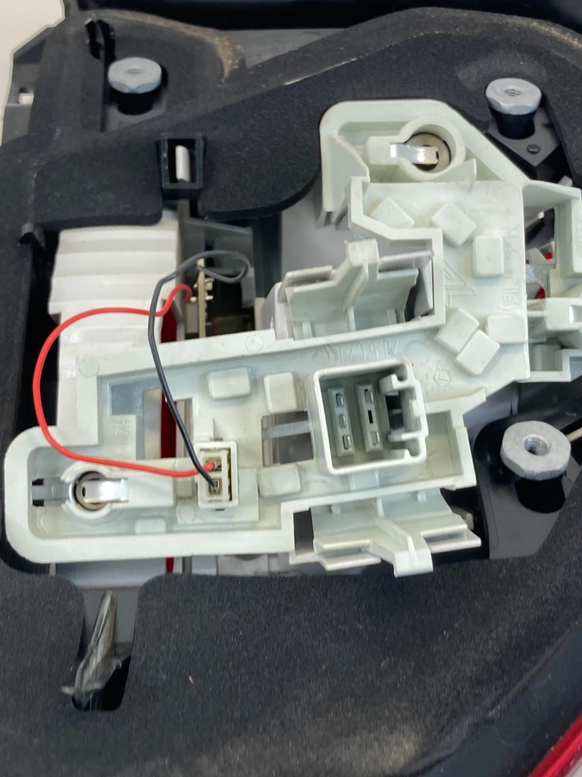 11-18 Volvo S60 Sedan Left Driver Tail Light Outer Quarter Taillight 30796267