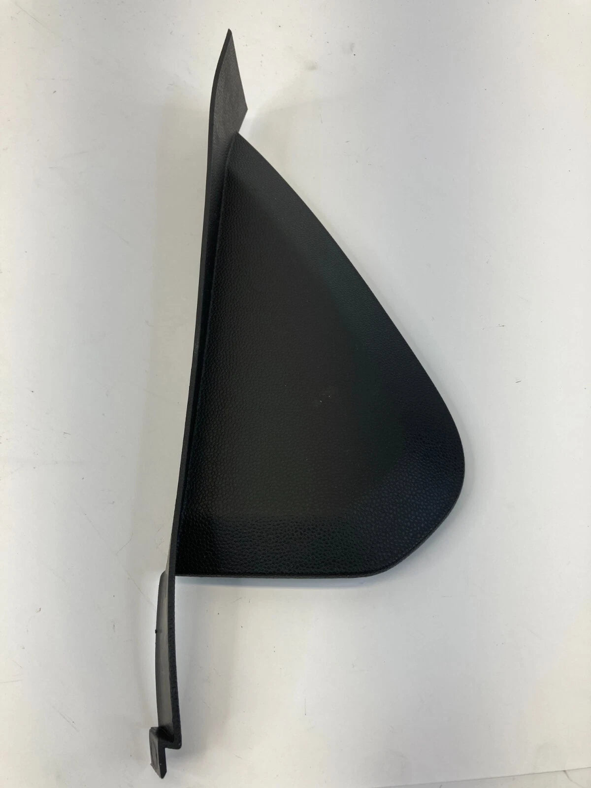 11-19 FORD FIESTA FRONT RIGHT SIDE CAP END PANEL COVER BEZEL AE83-A044C60-AC35B8
