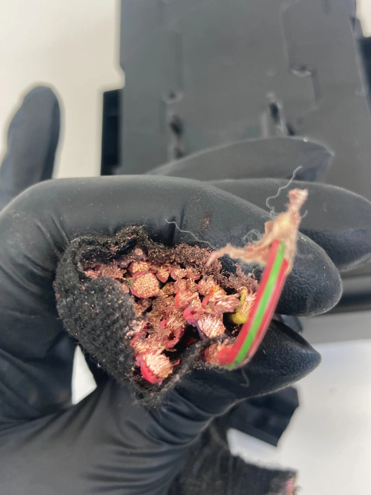 2018-2021 CHEVROLET TRAX 1.4L CABIN FUSE RELAY BOX JUNCTION BLOCK OEM