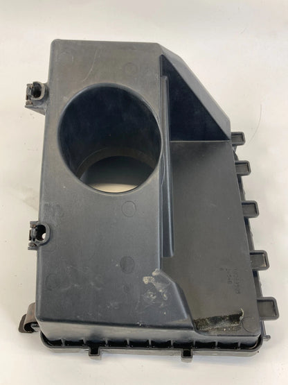 2004-2005 PONTIAC GRAND PRIX 3.8L V6 FRONT AIR INTAKE CLEANER BOX OEM 10389505