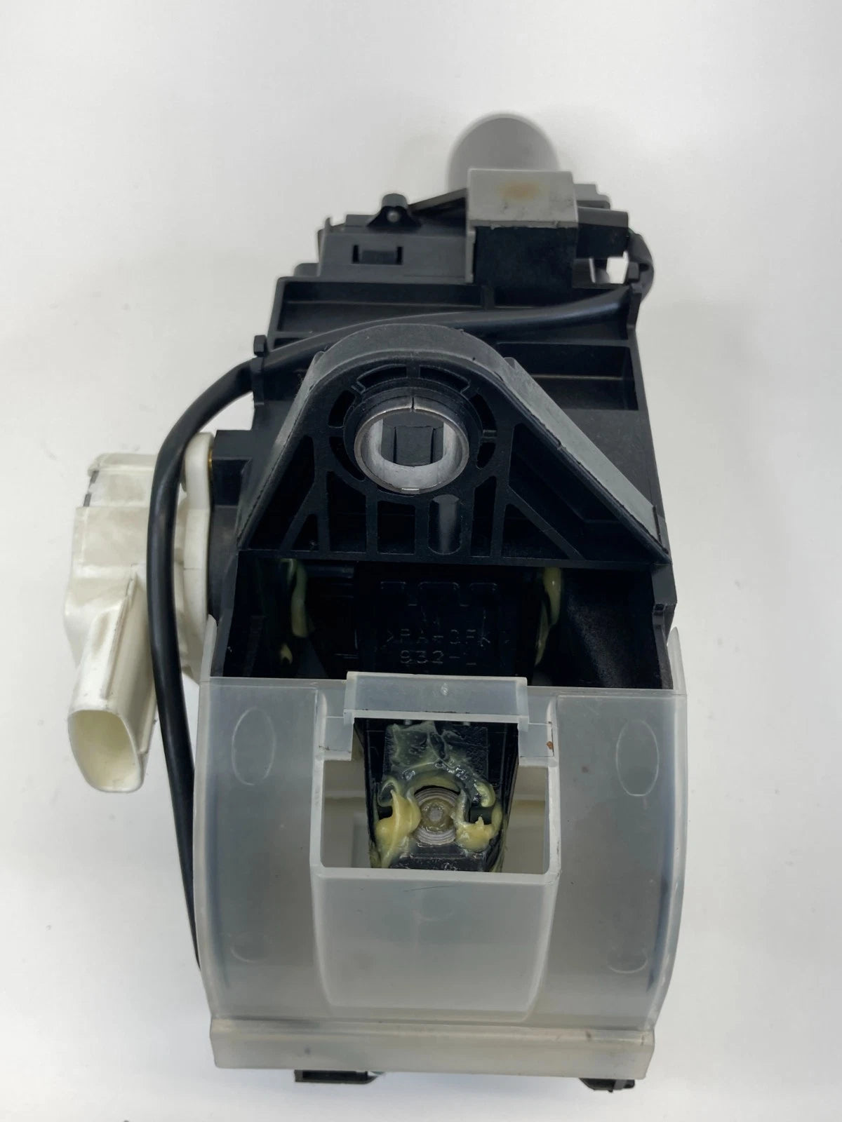 2004-2009 TOYOTA PRIUS AUTOMATIC TRANSMISSION GEAR SHIFTER SELECTOR OEM