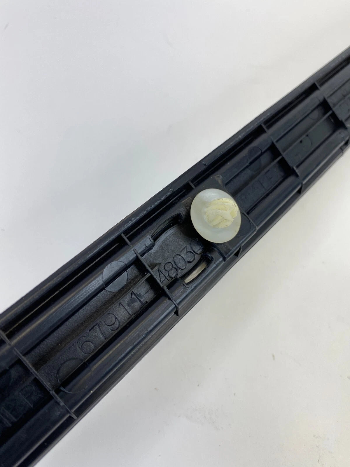 2000-2003 LEXUS RX300 FRONT RIGHT PASSENGER DOOR SILL SCUFF PLATE OEM 6791148020