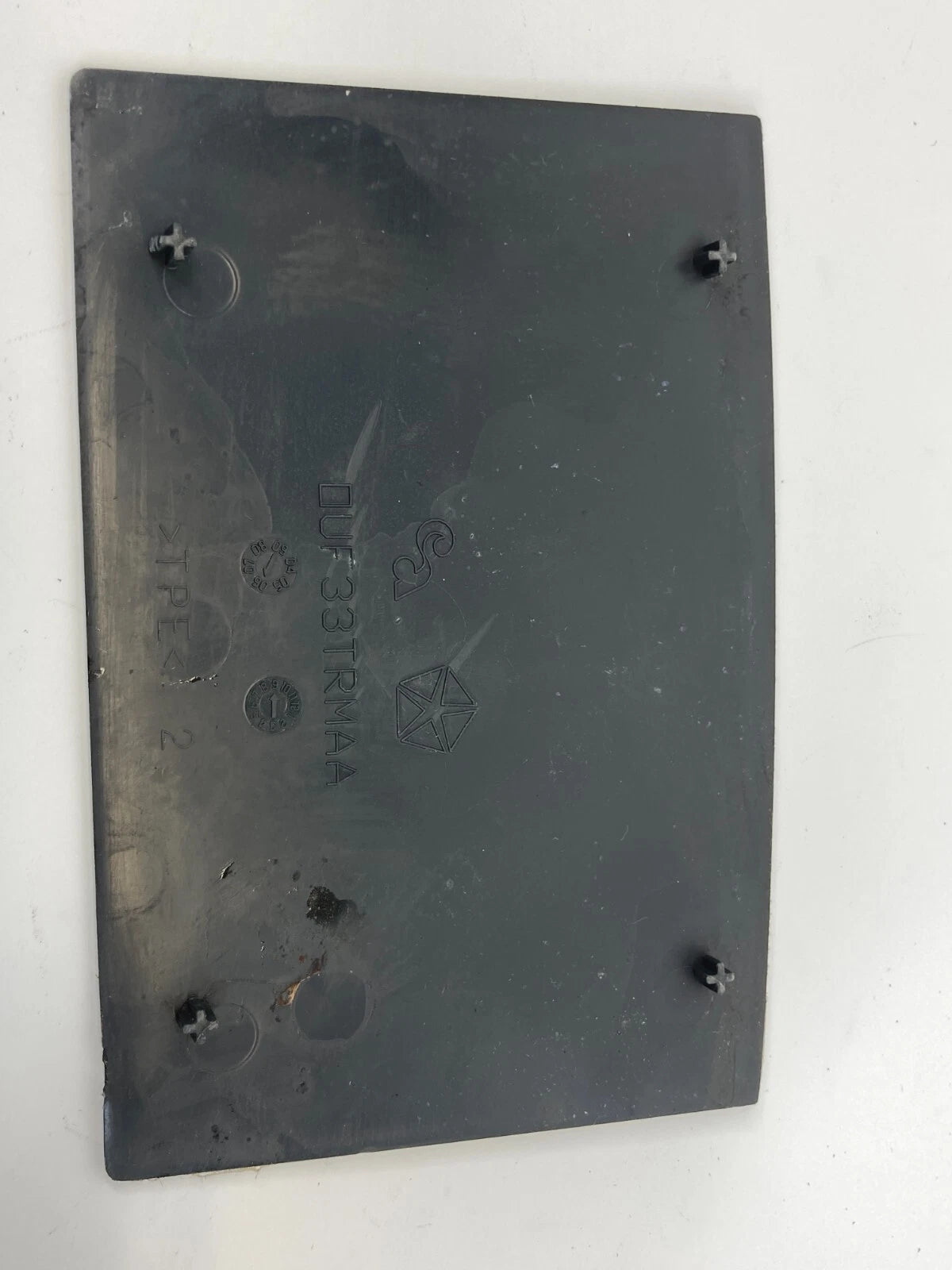 2005-2010 CHRYSLER 300 CUBBY INSERT RUBBER MAT LINER CUBBY TRAY OUF33TRMAA OEM