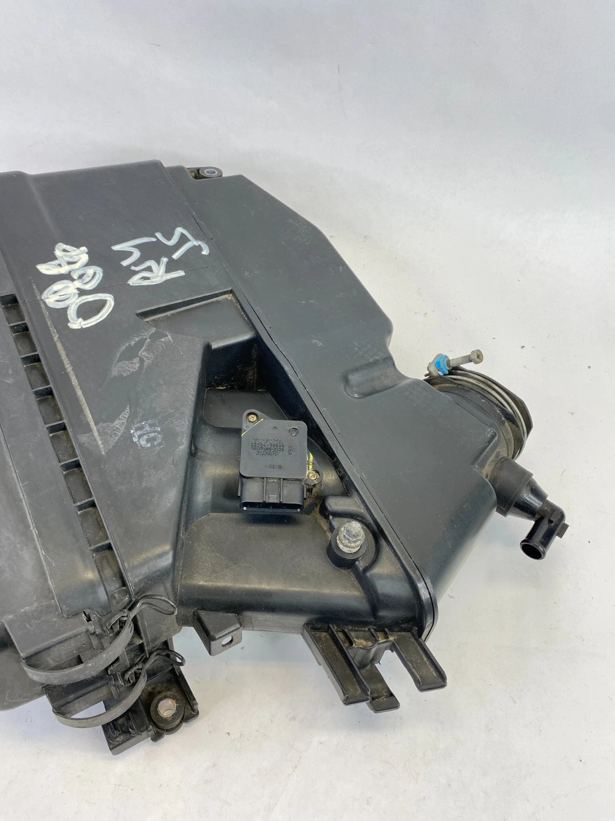 2005-2010 TOYOTA TUNDRA 4.0L V6 AIR CLEANER FILTER BOX WITH MAF AIR FLOW SENSOR