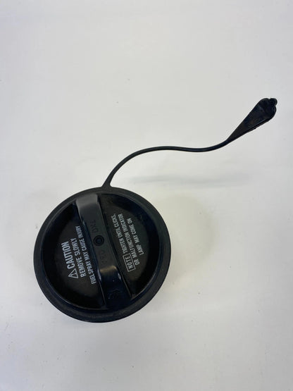 01 02 03 04 05 LEXUS GS300 GS430 LX470 FUEL FILLER GAS TANK COVER CAP OEM