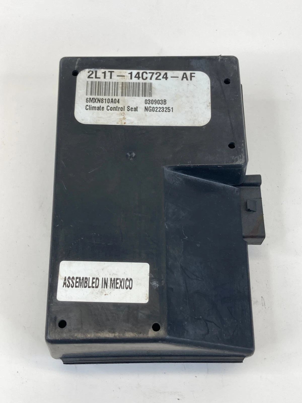 2004 Lincoln Navigator Front Seat Climate Control Module 2L1T-14C724-AF OEM