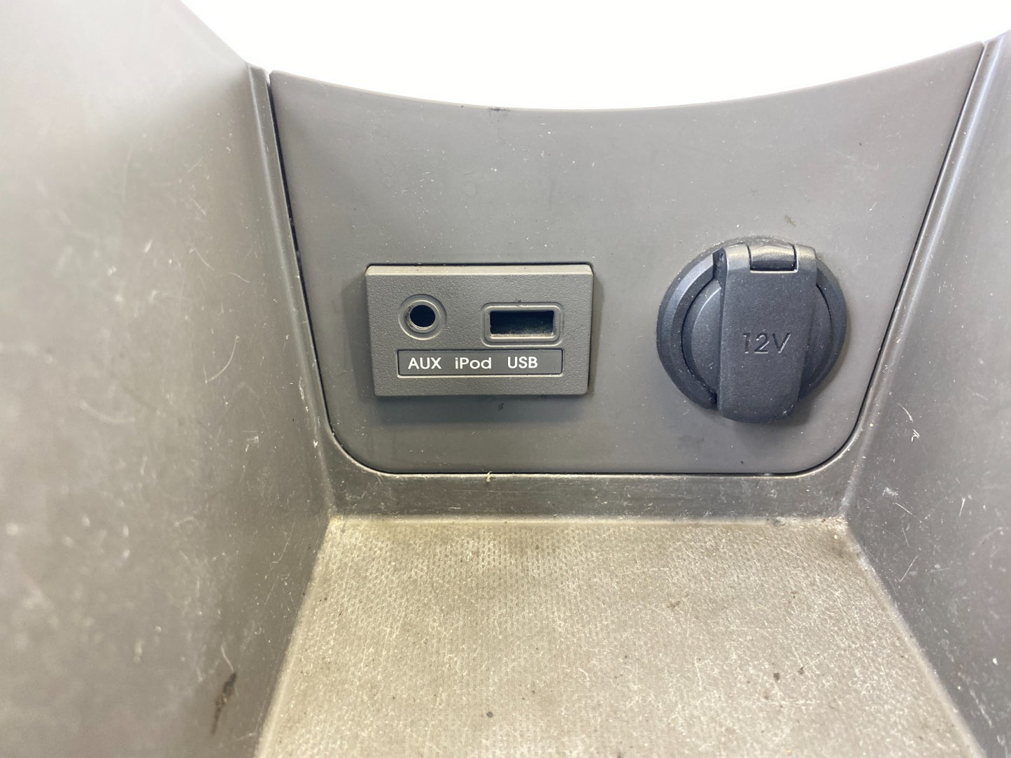 2012-2017 Hyundai Accen Center Console Floor Tray W/ Power Outlet & USB Port