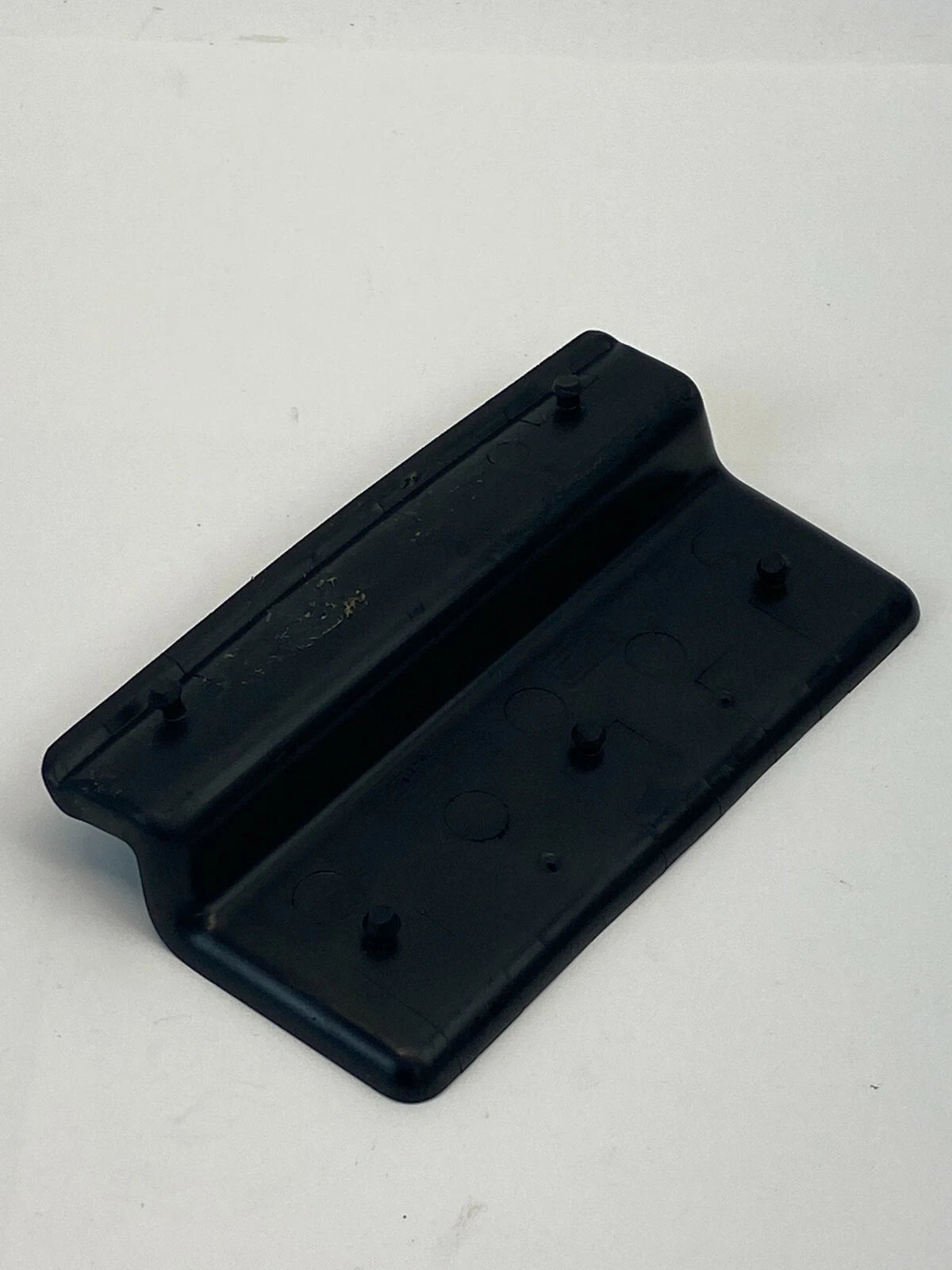 08 09 10 SATURN VUE 2.4L L4 AT CENTER CONSOLE STORAGE POCKET RUBBER MAT 96477428