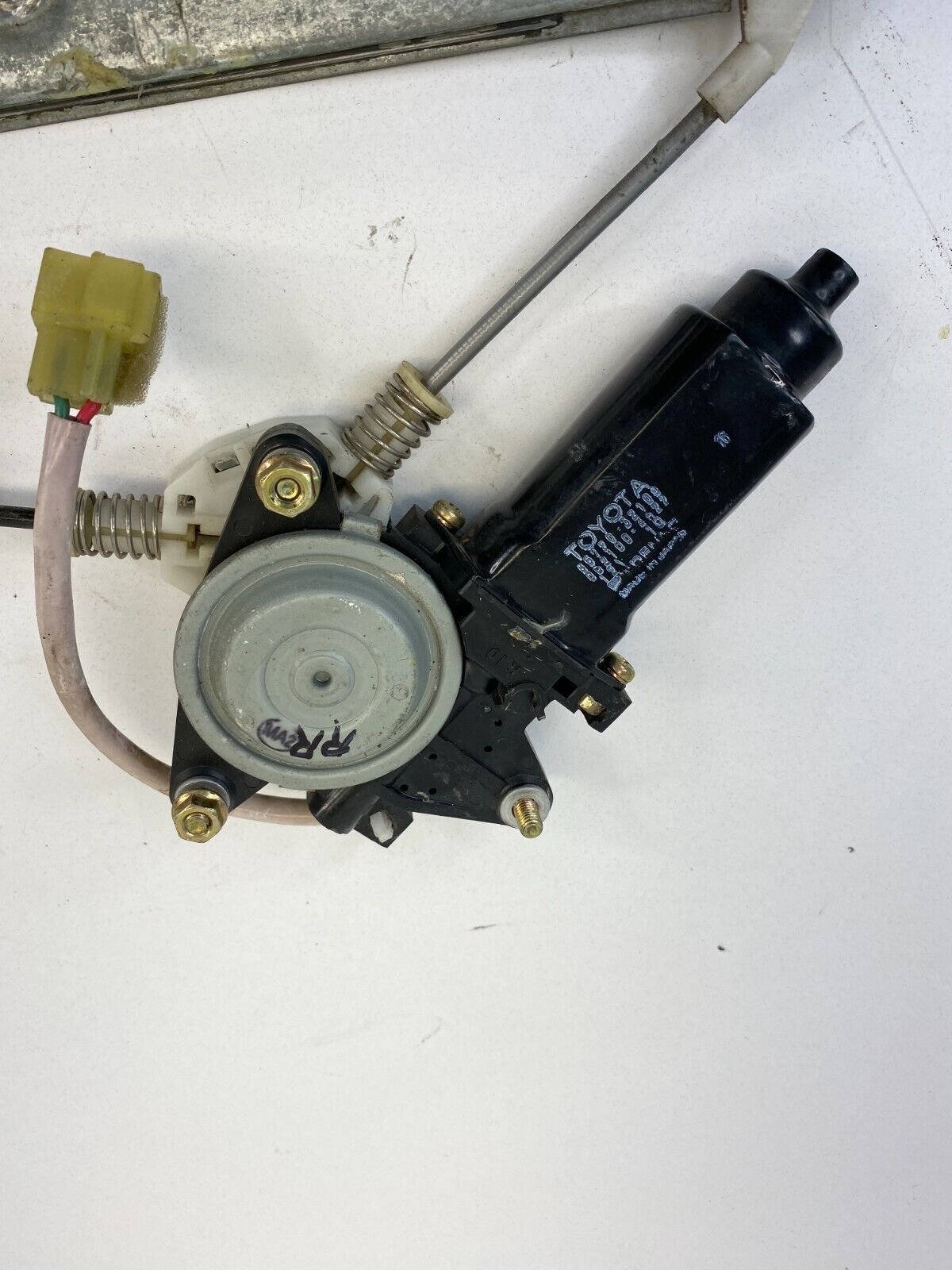 92-96 Toyota Camry Sedan Rear Right Door Window Motor & Regulator 85720 32100