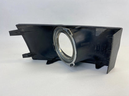 2008-2011 FORD FOCUS FRONT RIGHT SIDE FOG LIGHT LAMP COVER BEZEL 8S43-15A298 OEM