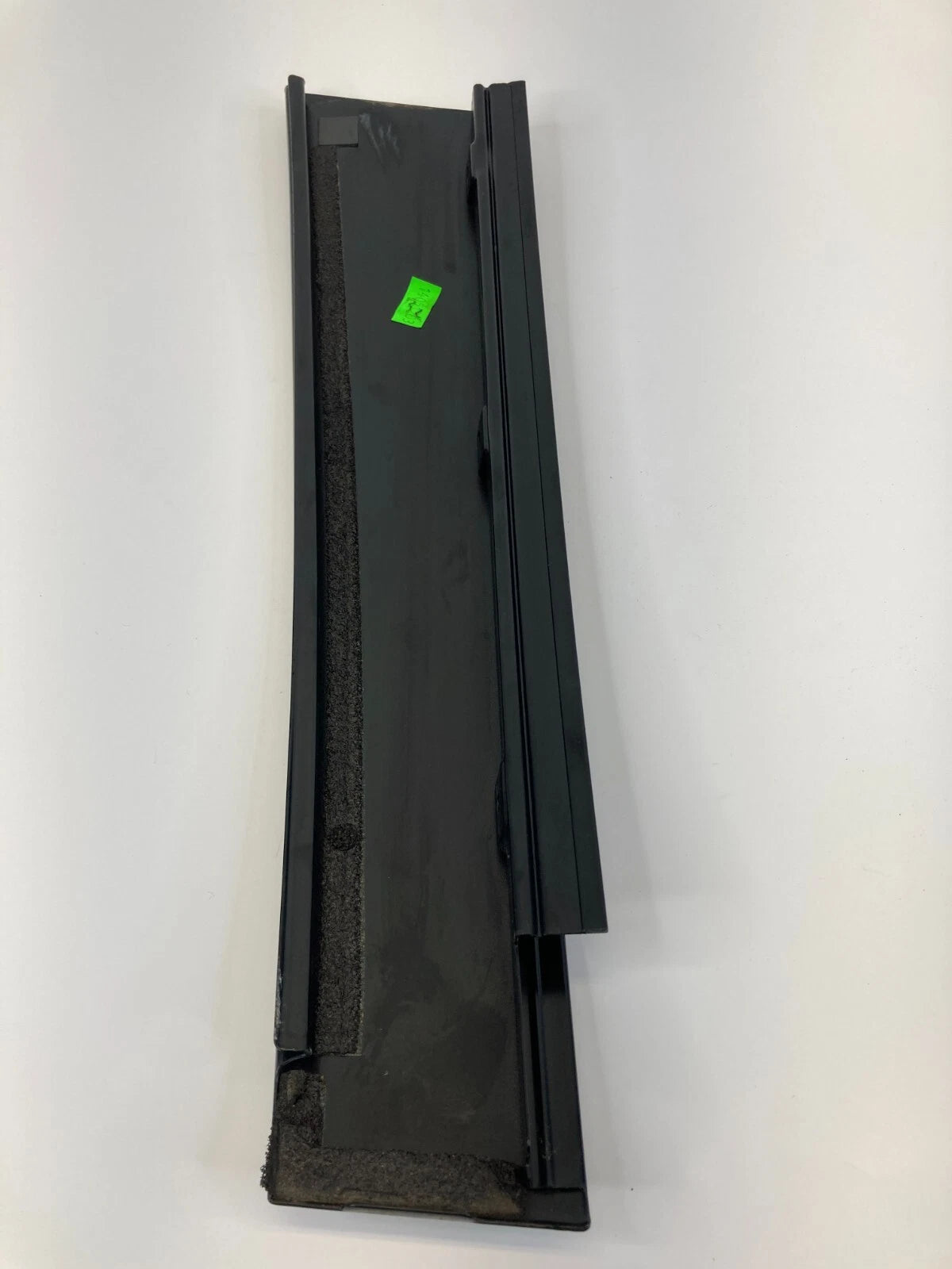 2011-2016 CHEVROLET CRUZE REAR OUTSIDE DOOR PILLAR MOLDING APPLIQUE OEM