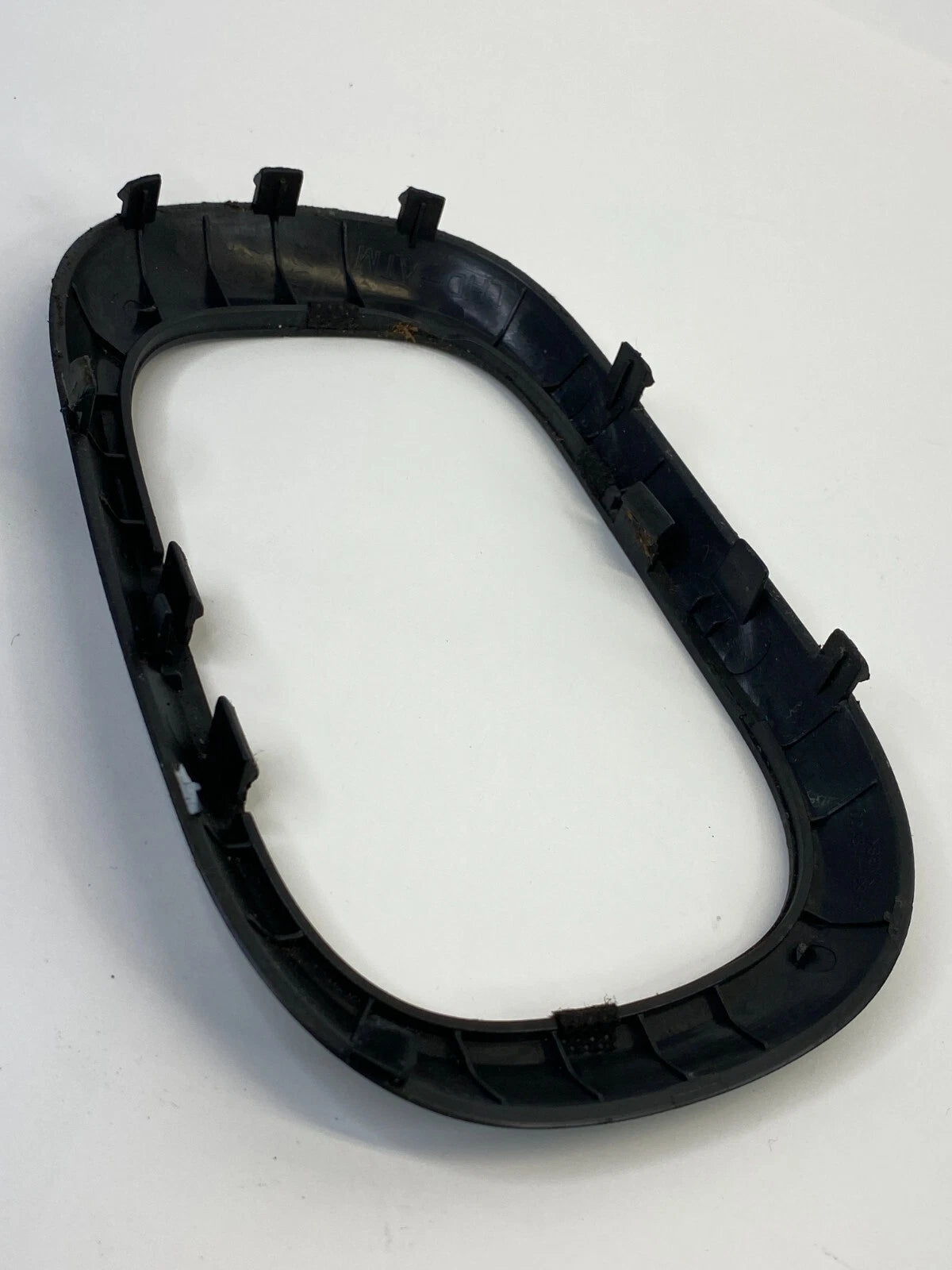 2007-2011 HYUNDAI ACCENT GEAR SHIFTER CONSOLE TRIM BEZEL SURROUND 846311E100 OEM