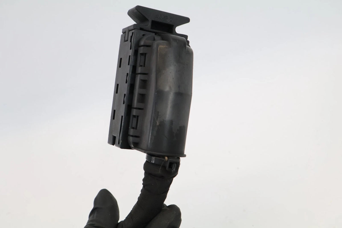 2006-2008 HYUNDAI ACCENT FWD ABS ANTI-LOCK BRAKE PUMP PLUG CONNECTOR PIGTAIL OEM